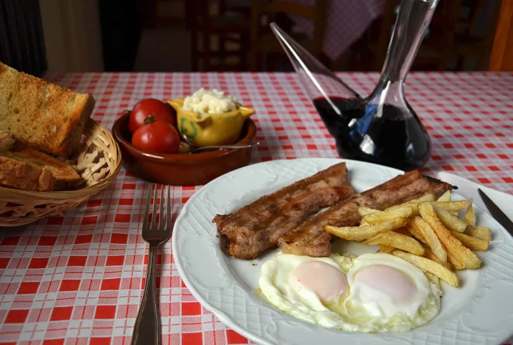 Ous amb cansalada / Els Cortals