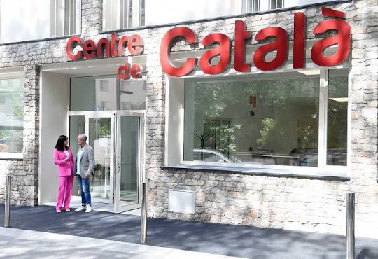 Un dels centres de català / Govern