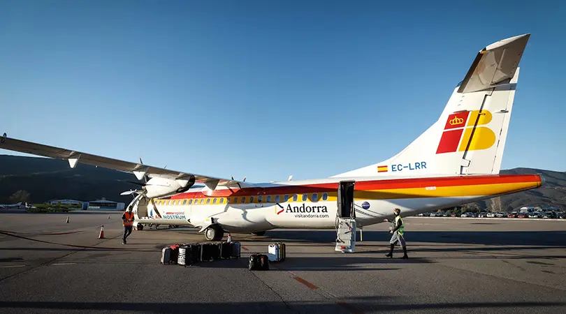Avió a l'aeroport de la Seu / Andorra Bussiness