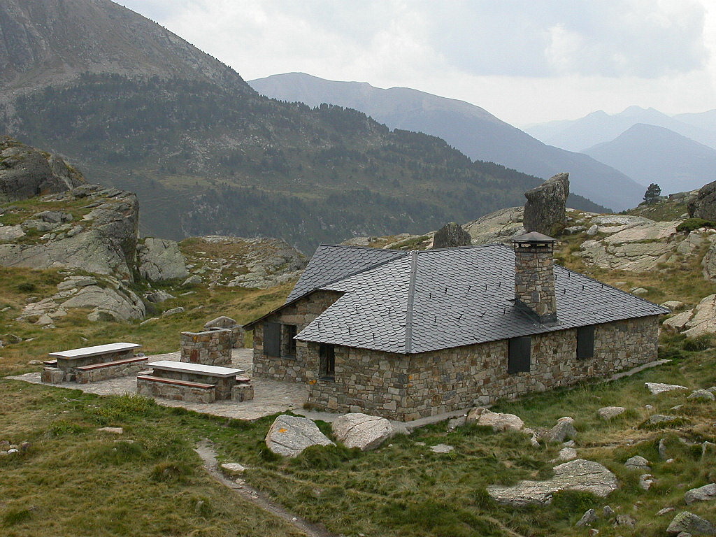 Refugi de Juclar / Commons