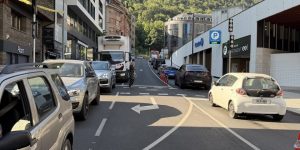 Cues al carrer de la Unió / Arxiu