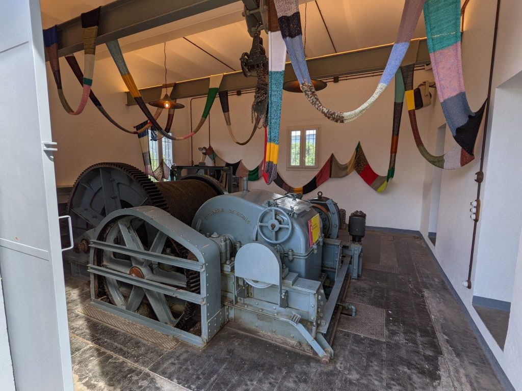 Maquina elèctrica antiga de FEDA / FEDA