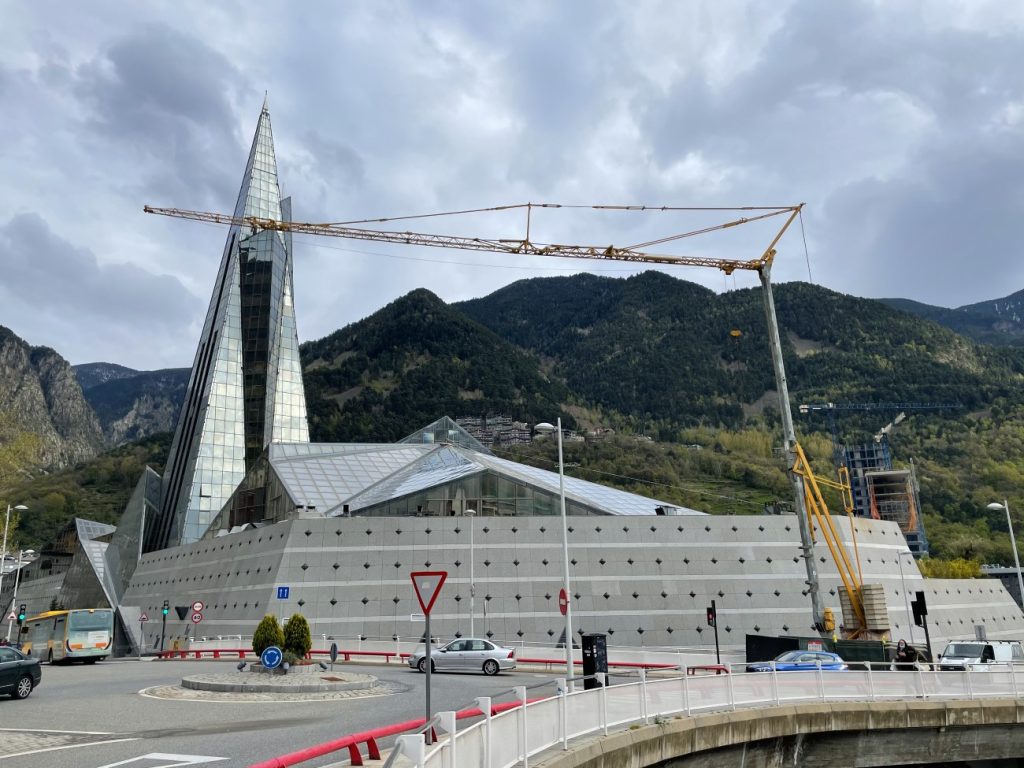 Construcció de l'hotel de Caldea / Xarxes