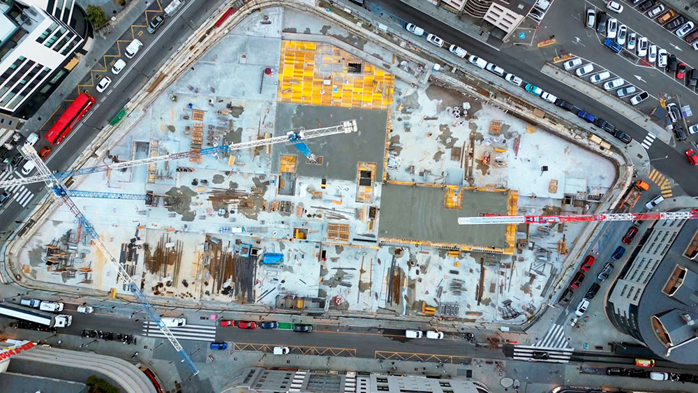 Construcció del centre comercial EO / Ulmaconstruccion