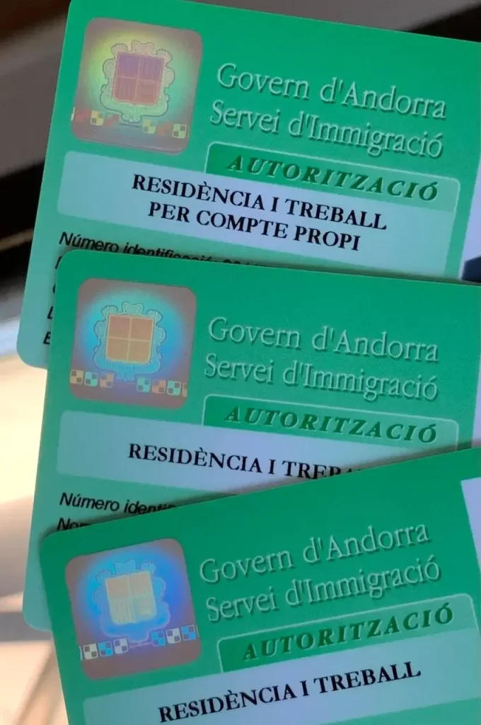 Targetes d'immigració d'Andorra / Summit